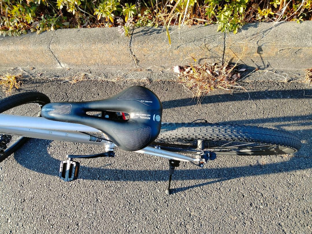 ぼくが考えた最強のクロスバイク 700x47C サスペンションフォーク