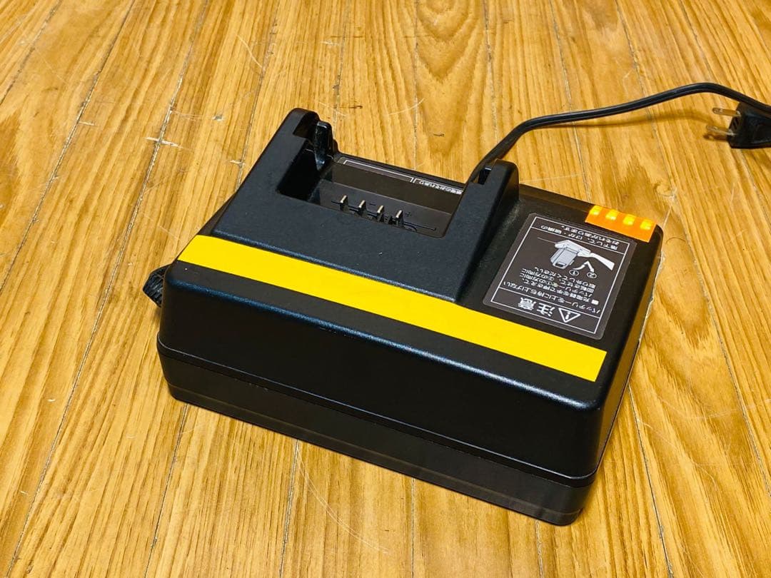 Panasonic 電動自転車用充電器 NKJ073Z 日本制