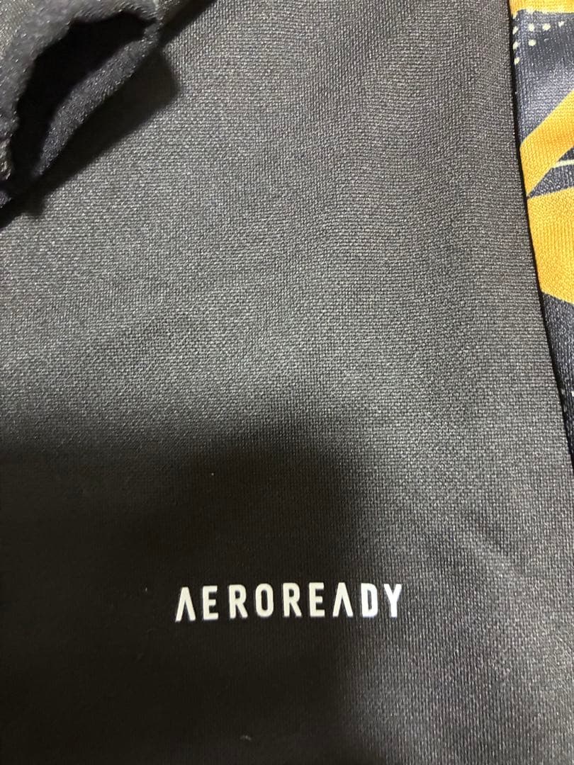 Real Madrid トレーニングウェア ブラック/ゴールドS 上下セット