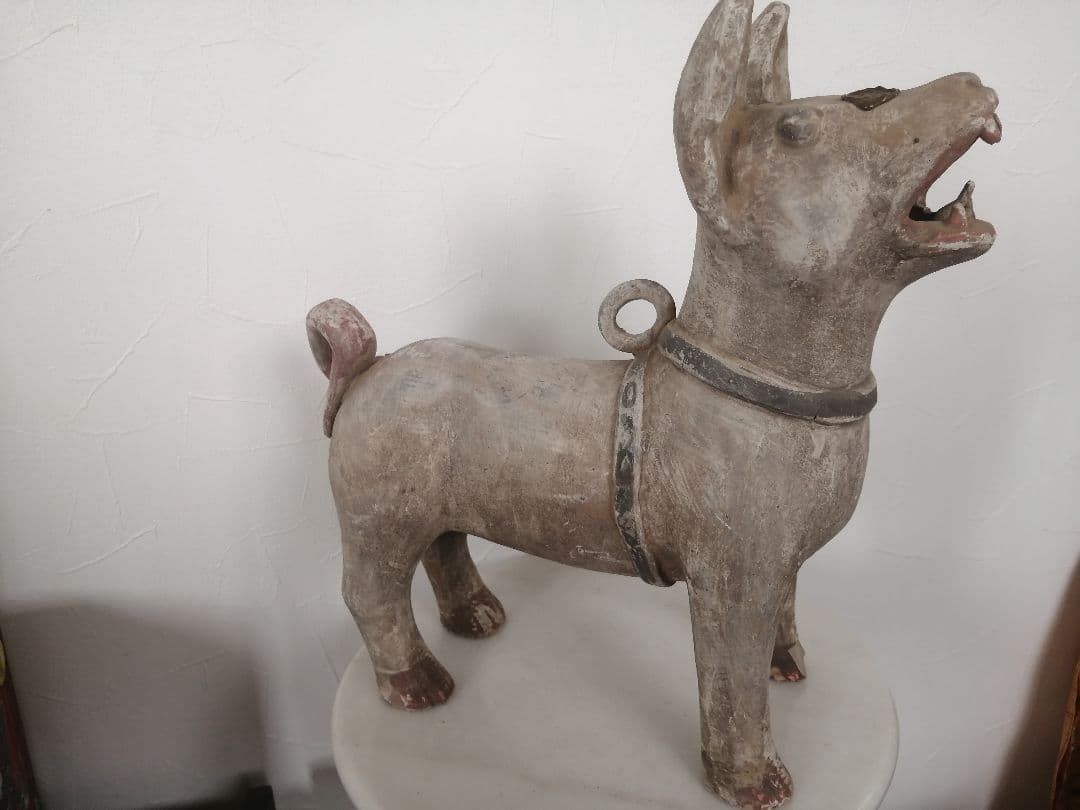 中国 前漢 加彩 犬の俑