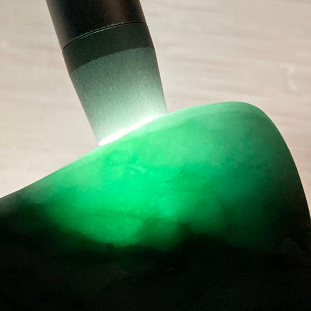 【Premium】糸魚川翡翠　小滝　翡翠　原石　98.1ｇ