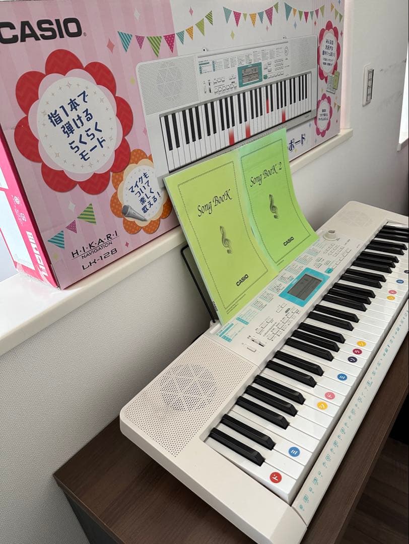 カシオ　キーボード　光ナビゲーションキーボード