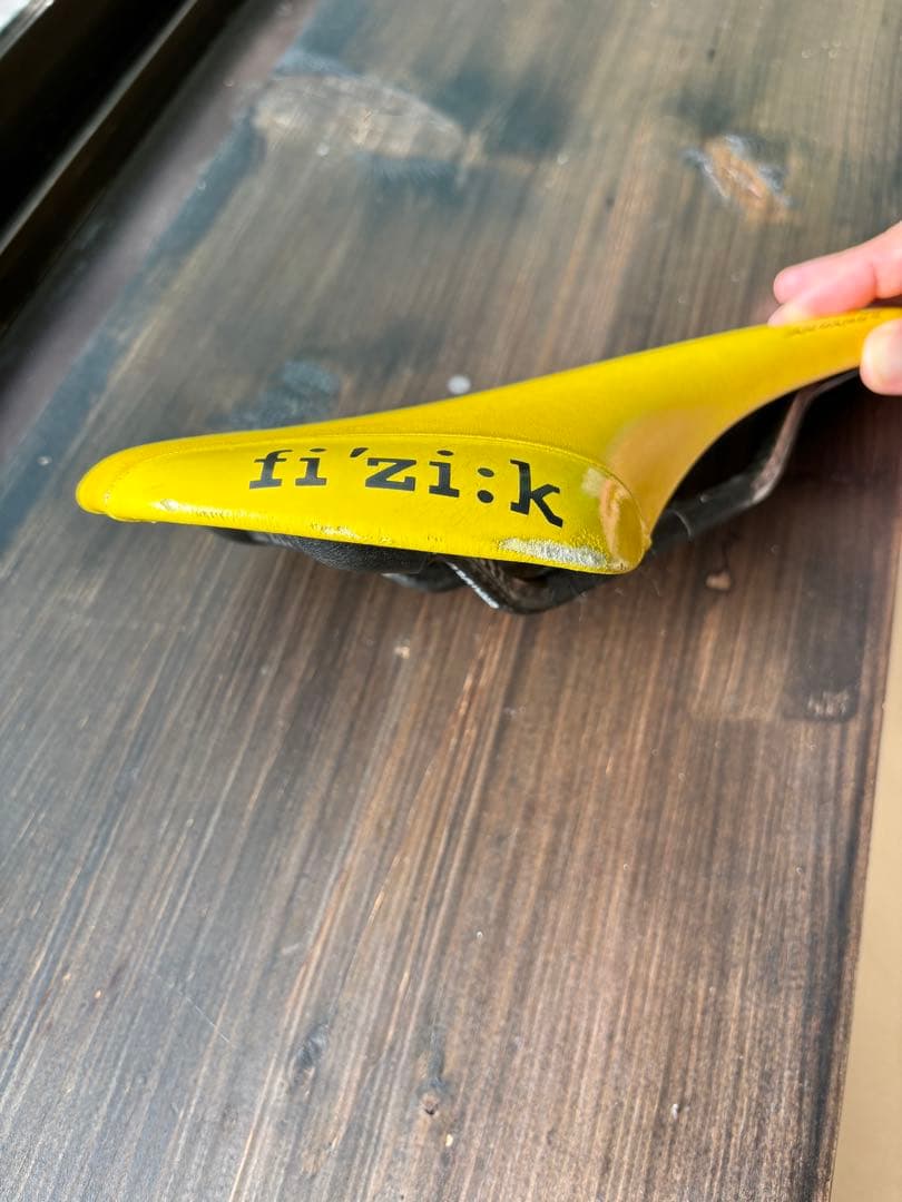 fizik サドル ANTARES ツールドフランスマイヨジョーヌモデル