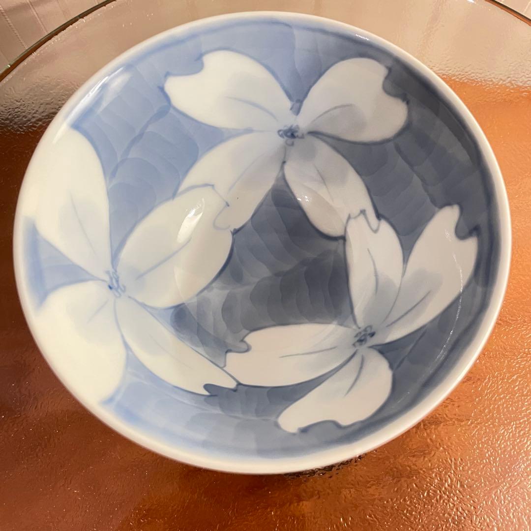 ✨極美品✨名窯 泰山 ~ 花水木柄 有田焼 高級 茶碗 ~