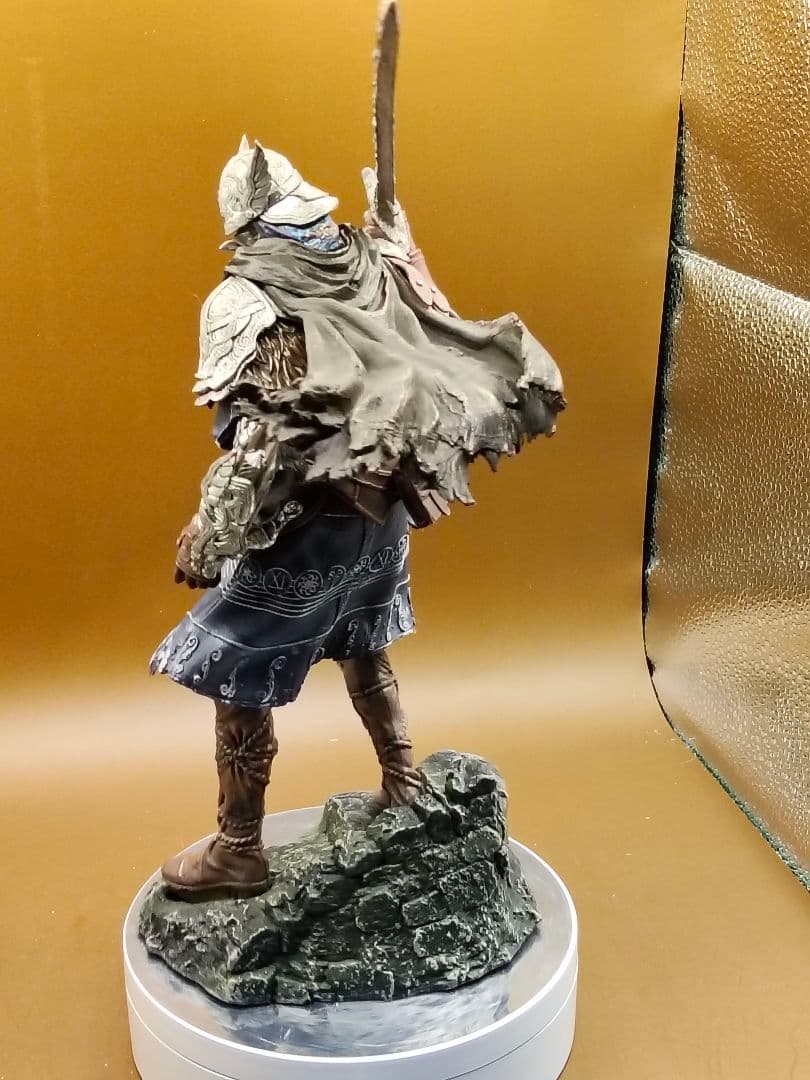 エルデンリングナイトレイン　追跡者　フィギュア