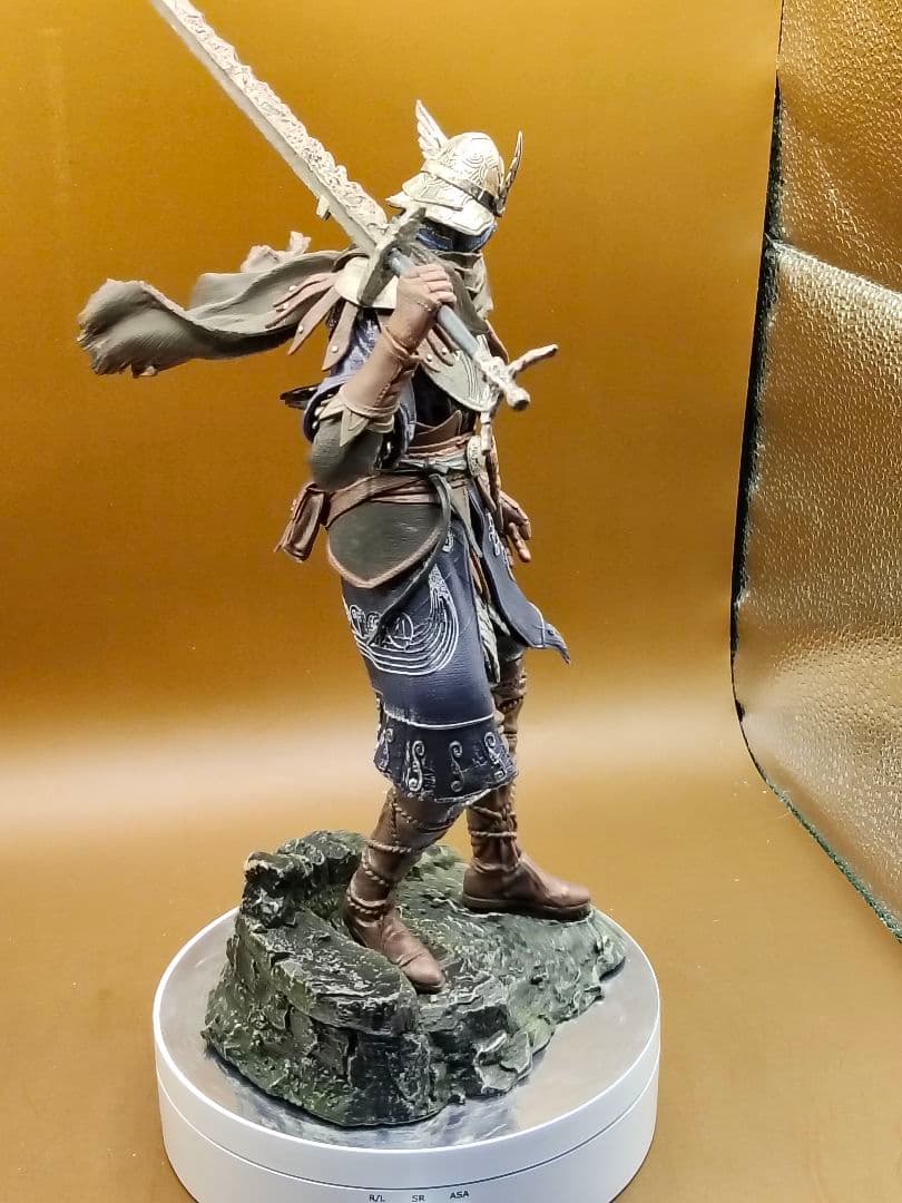 エルデンリングナイトレイン　追跡者　フィギュア