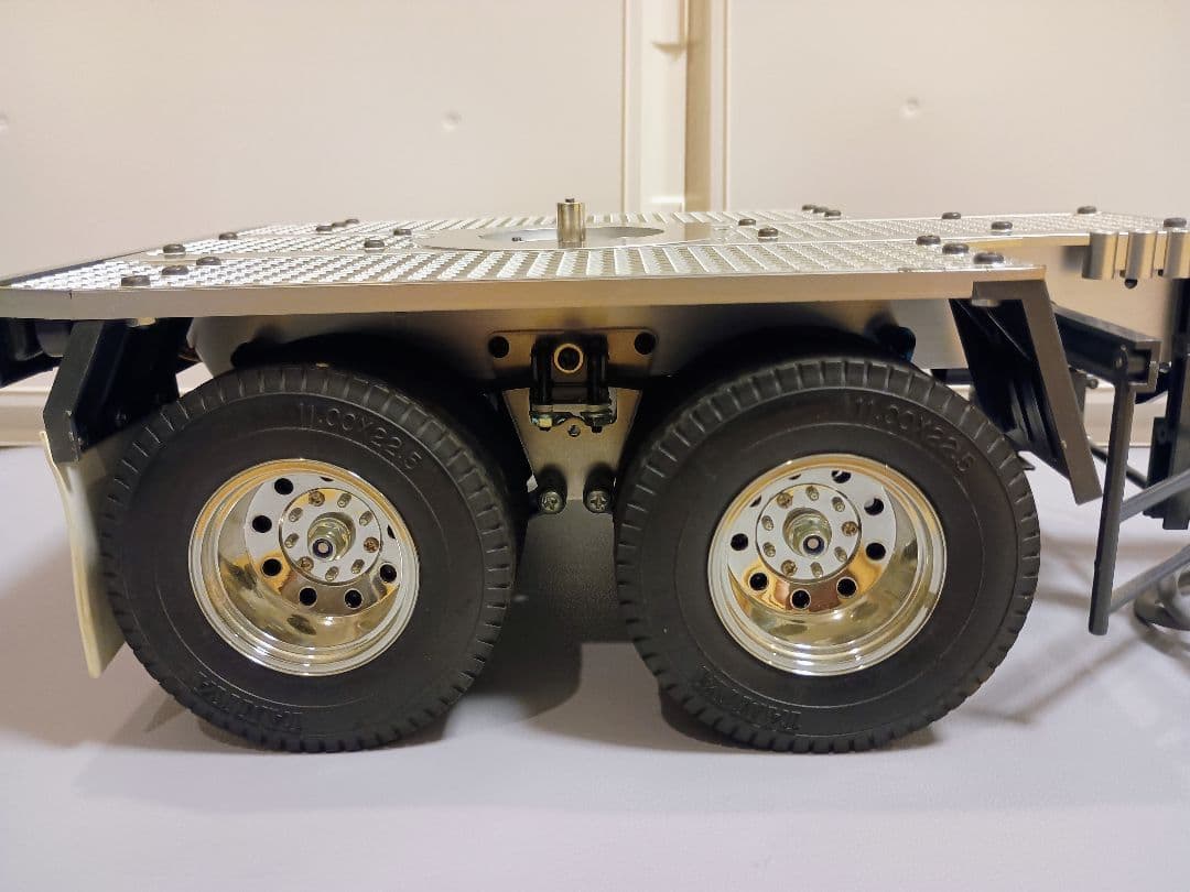 タミヤ　ポールトレーラー　改造ベース用　ライトユニットオプション付き