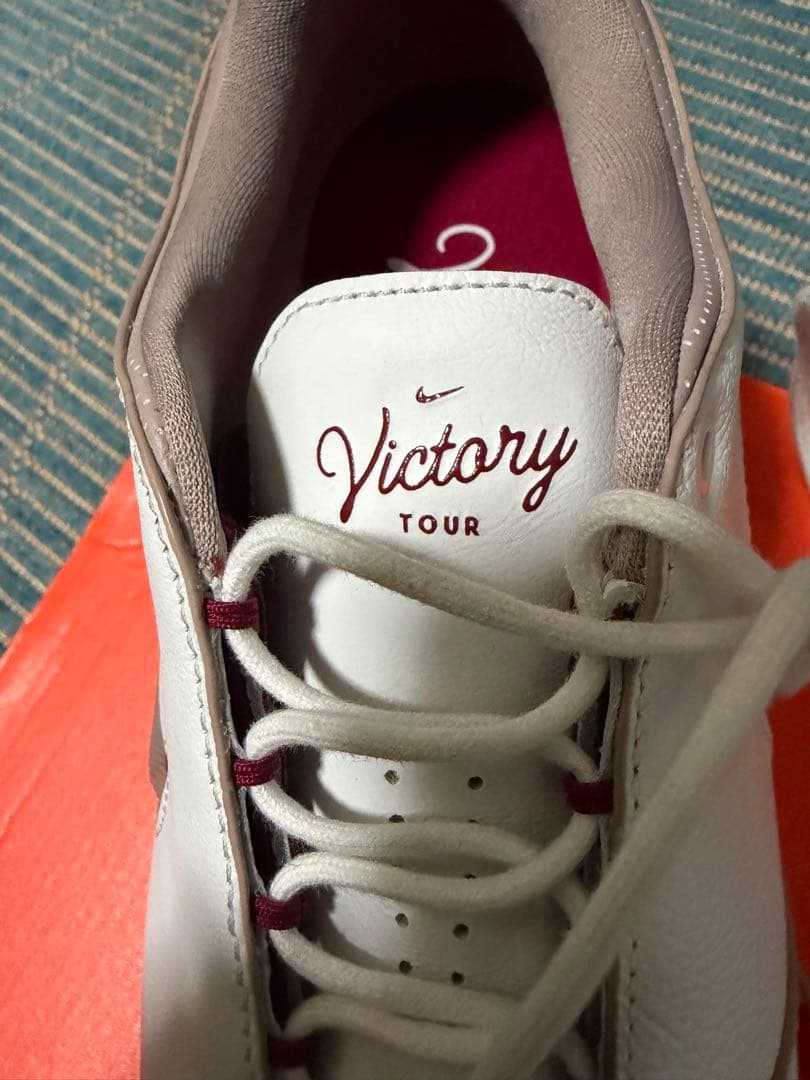 ゴルフシューズ　NIKE ビクトリー ツアー 4 W 26.5cm