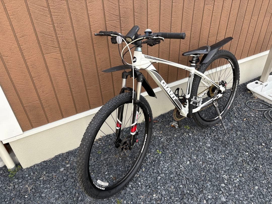 GIANT Talon ホワイト 29インチ MTB 本州のみ送料込み