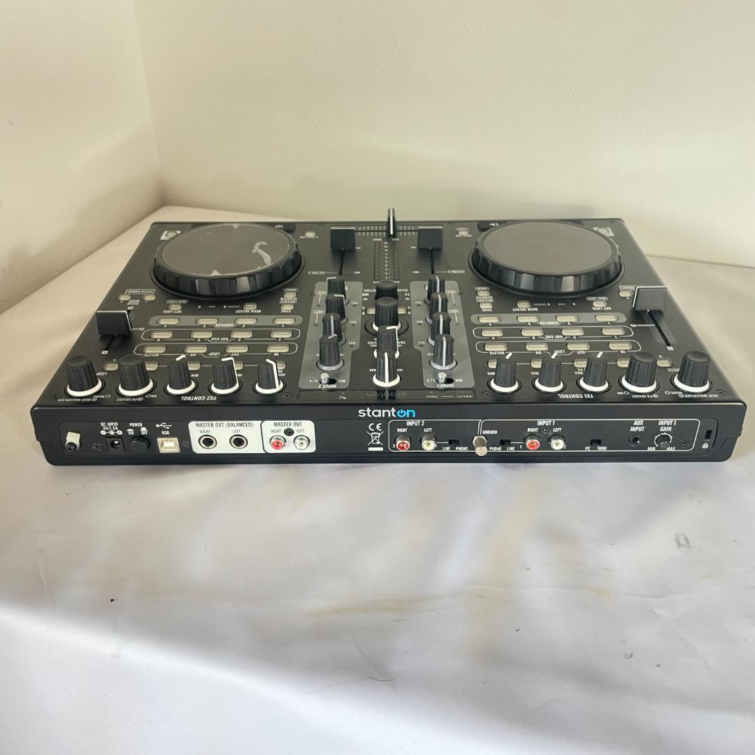 Stanton DJC.4 PCDJ コントローラー