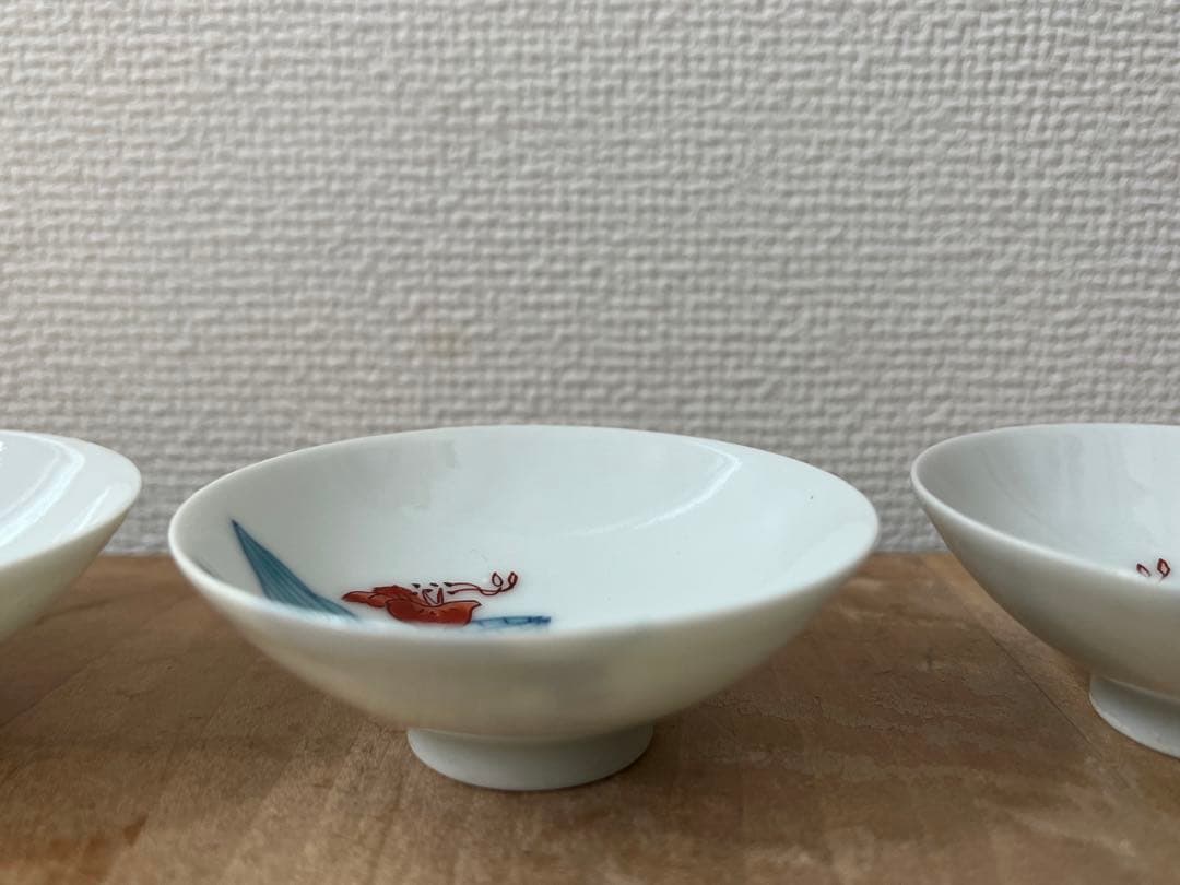 今右衛門　錦草花文様　お猪口