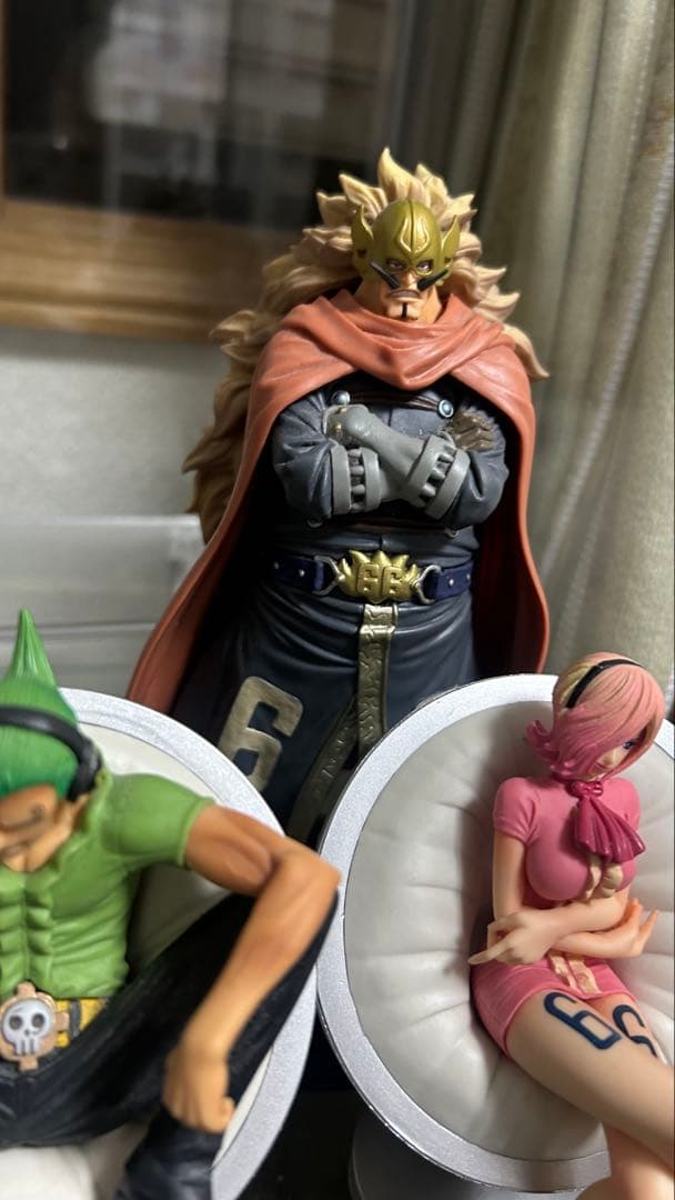 ワンピース フィギュア　ジェルマ66 DXFヴィンスモークファミリー