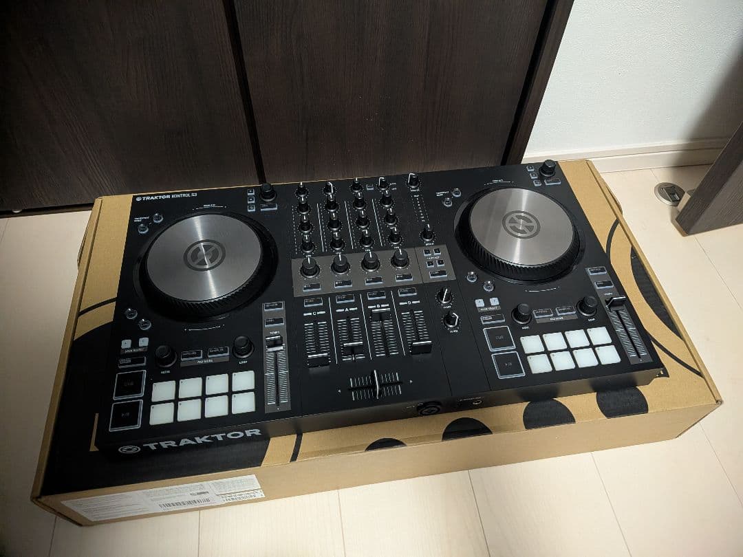 D*a様 TRAKTOR Kontrol S3 DJコントローラー