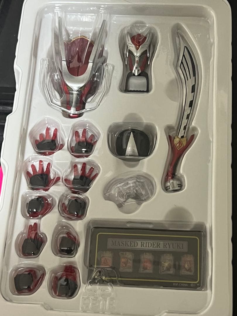 S.H.Figuarts（真骨彫製法）仮面ライダー龍騎