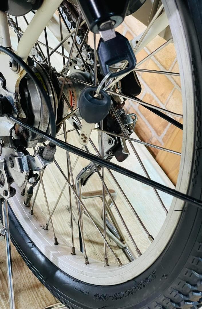 超特価 No1モデル ホワイト ギュット子供乗せ電動アシスト自転車 H1568