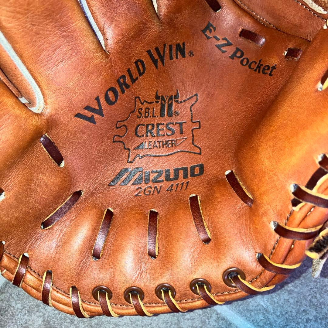 ミズノ ワールドウィン 投手用グローブ 近鉄・阿波野モデル