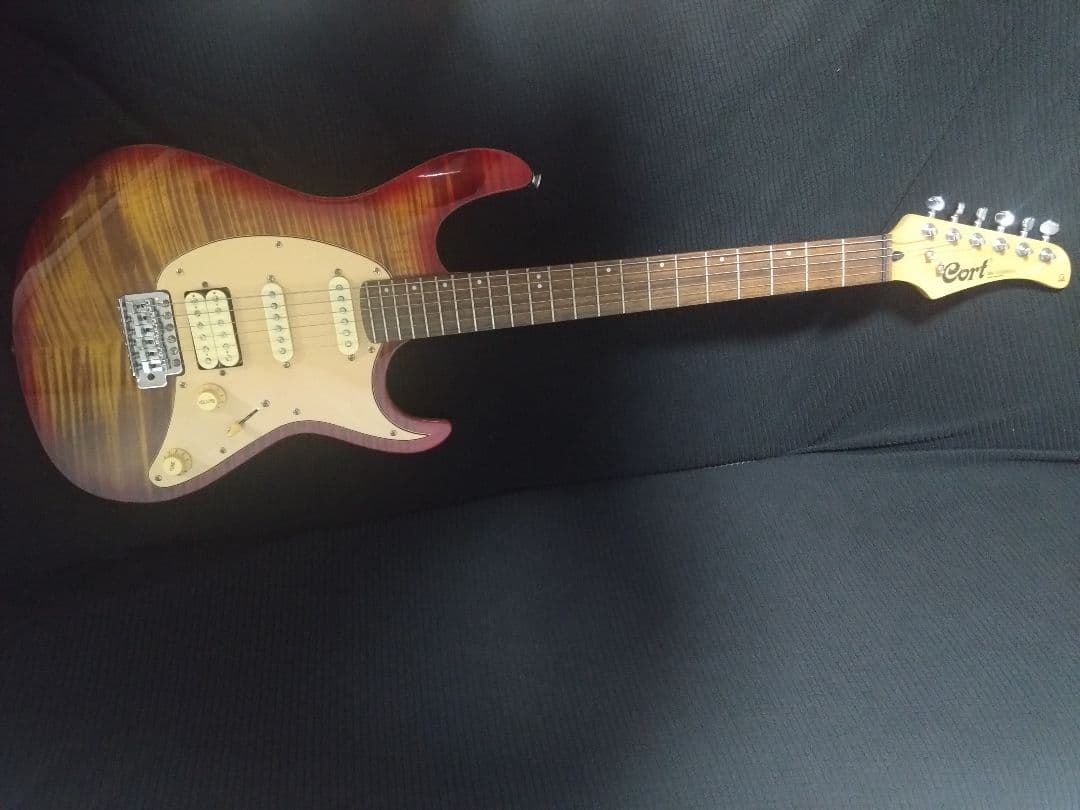 Cort エレキギター レッドグラデーション