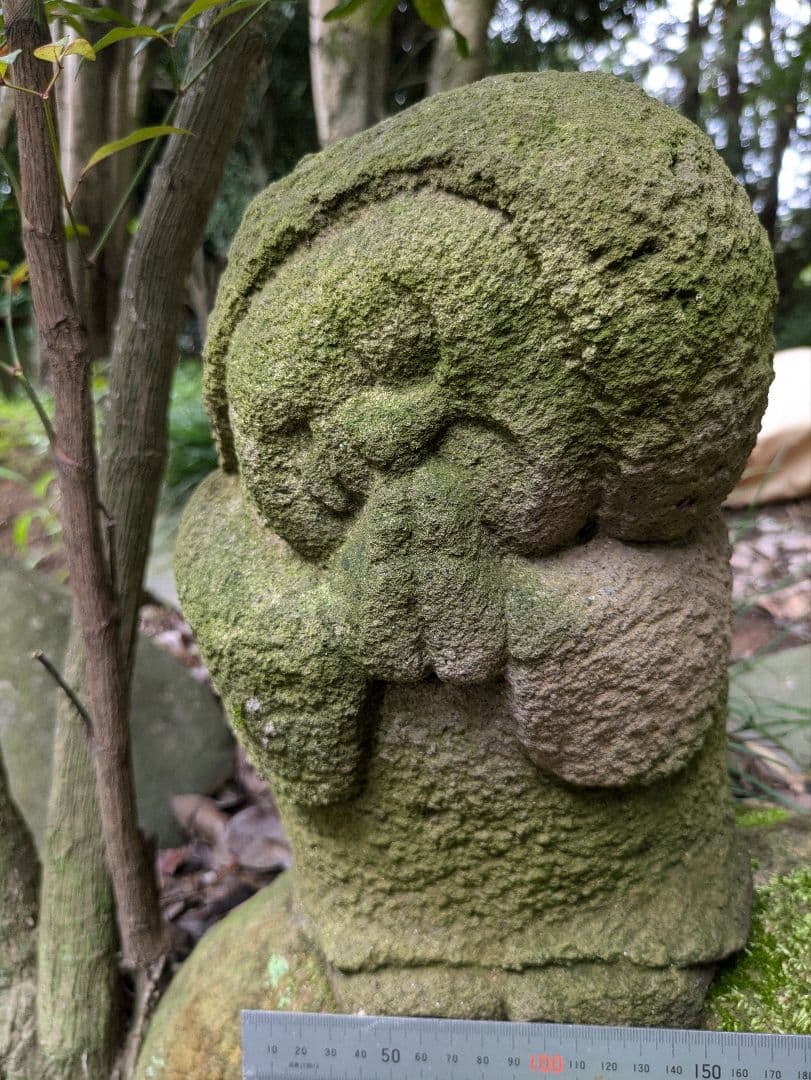 少女、お願い、石彫、倉田辰彦作