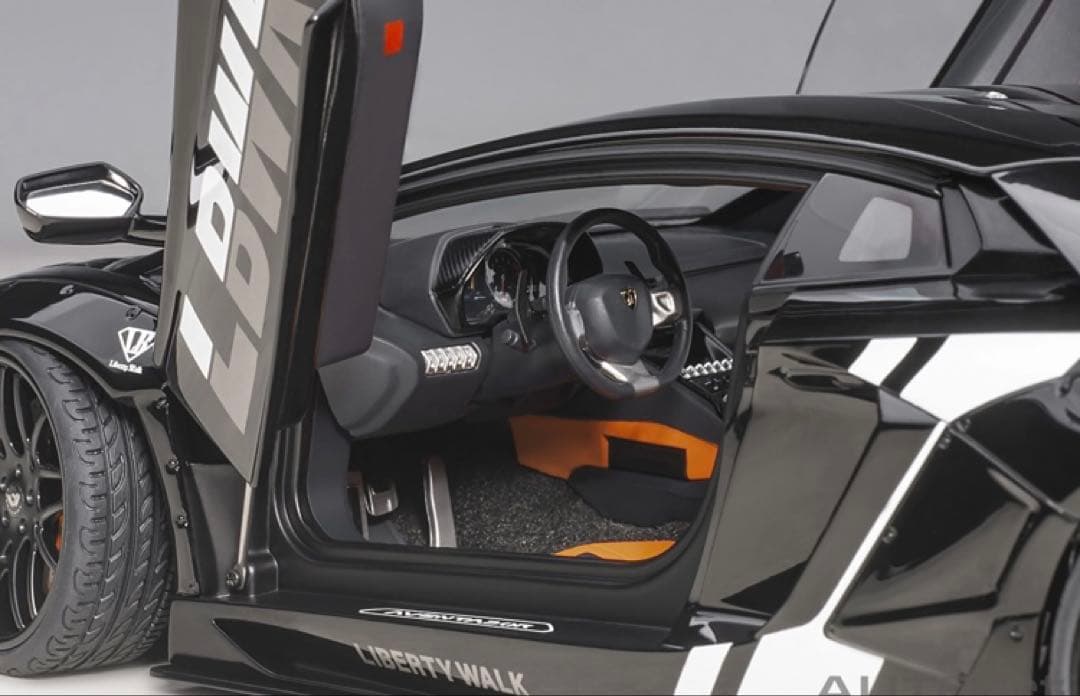 オートアート1/18⭐️LB★リバティ☆ウォーク⚡️ランボルギーニアヴェンタドール✨