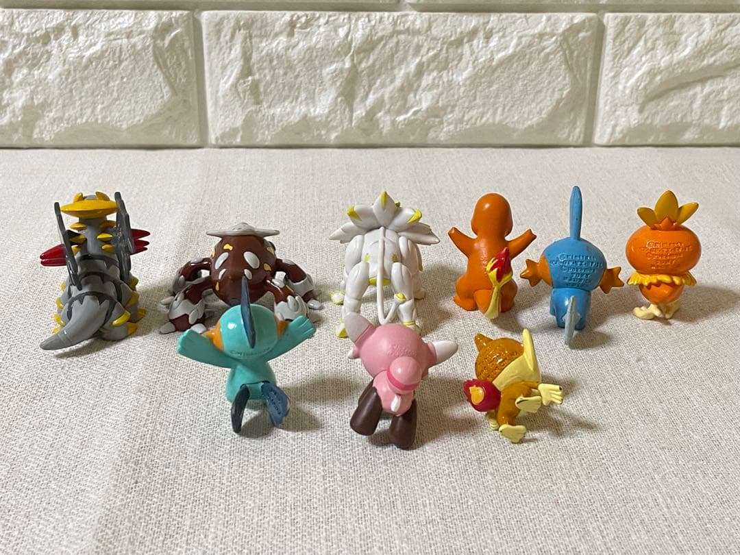 ポケモン　モンコレ　アルセウス　リザードン　ピカチュウ　レジギガス　シードラ