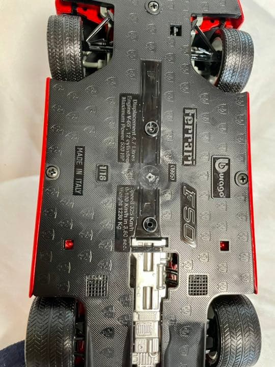 フェラーリ Ferrari 1/18 スケール 模型 F50 本格 プラモデル