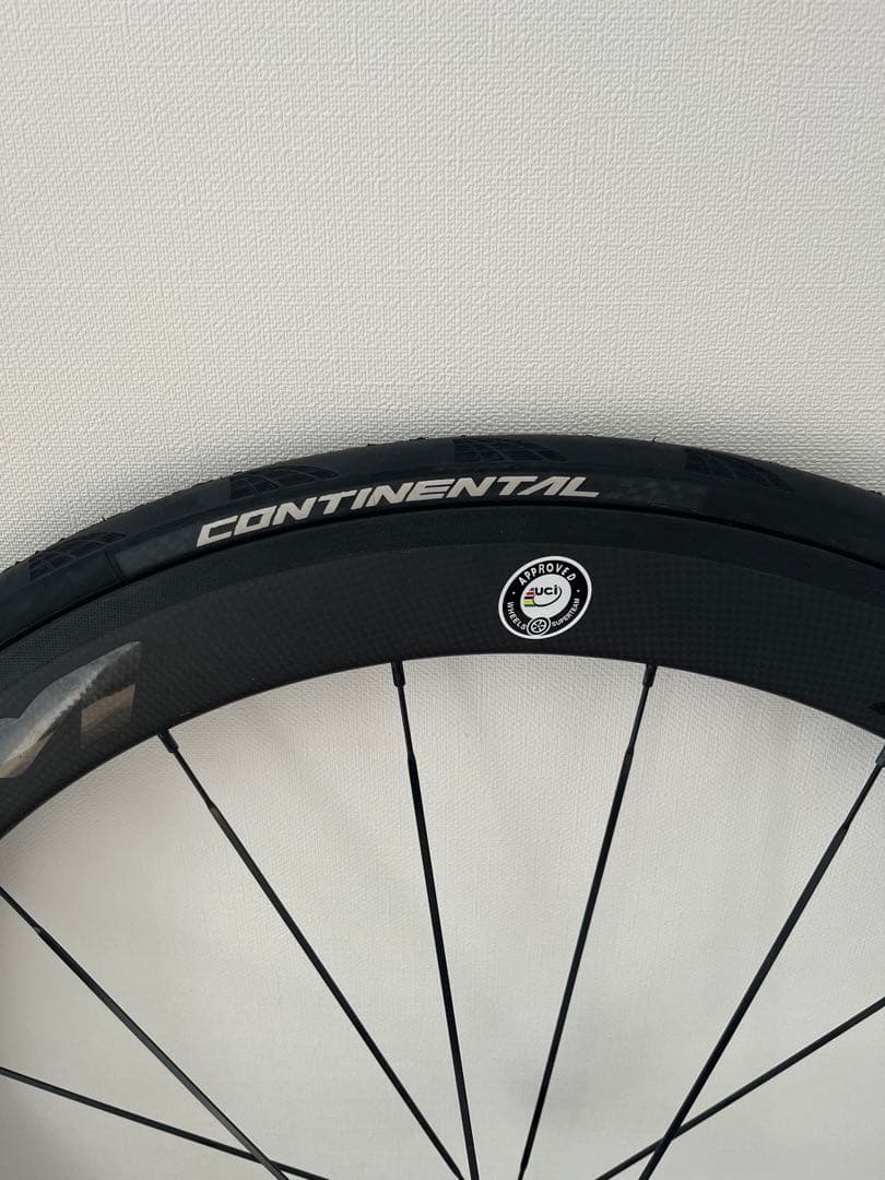 SUPERTEAMカーボンホイールContinental GP5000 装着済