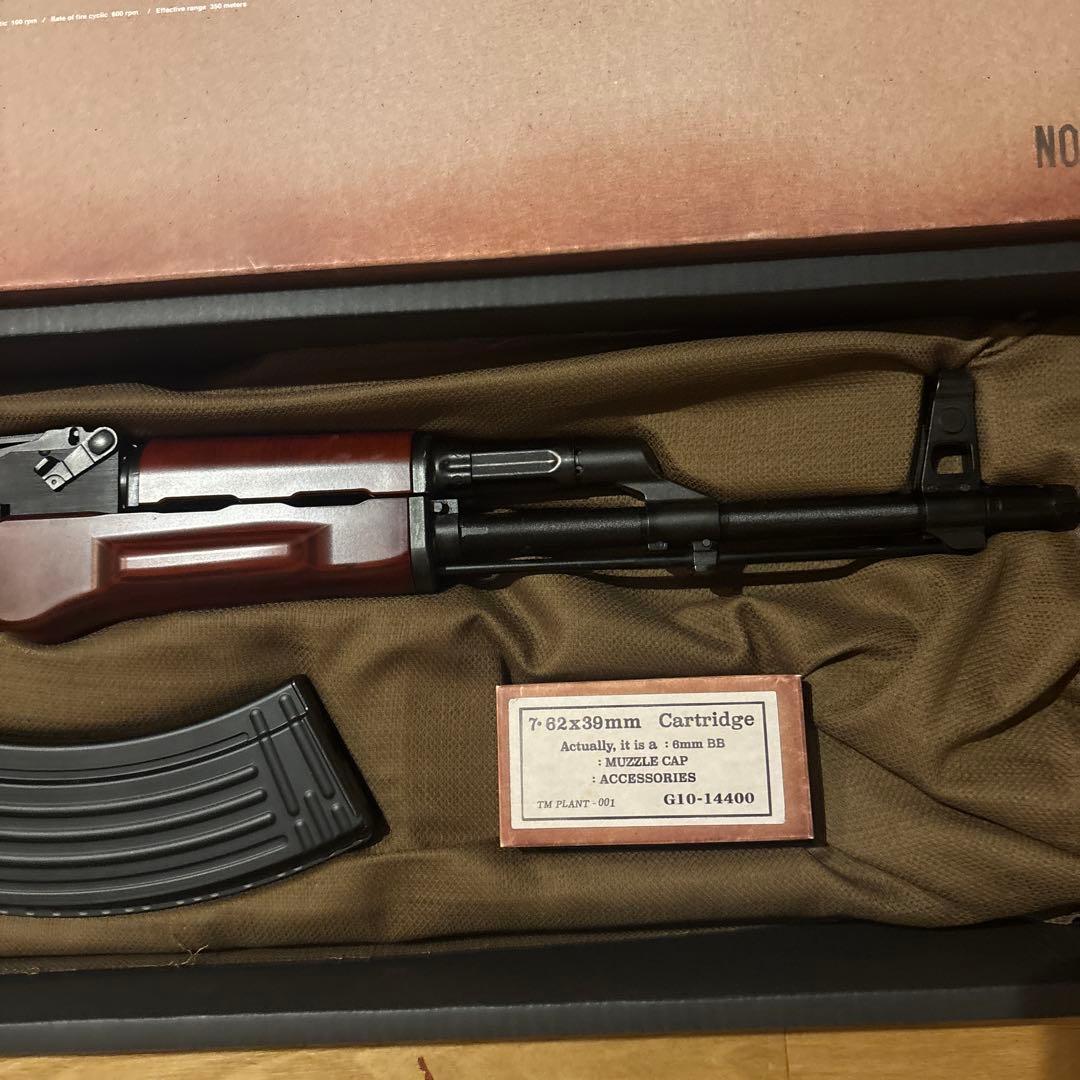 東京マルイ　ガスブロ　AKM