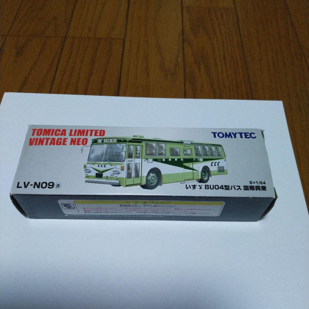 トミカリミテッドヴィンテージネオ いすゞBU04型バス 国際興業