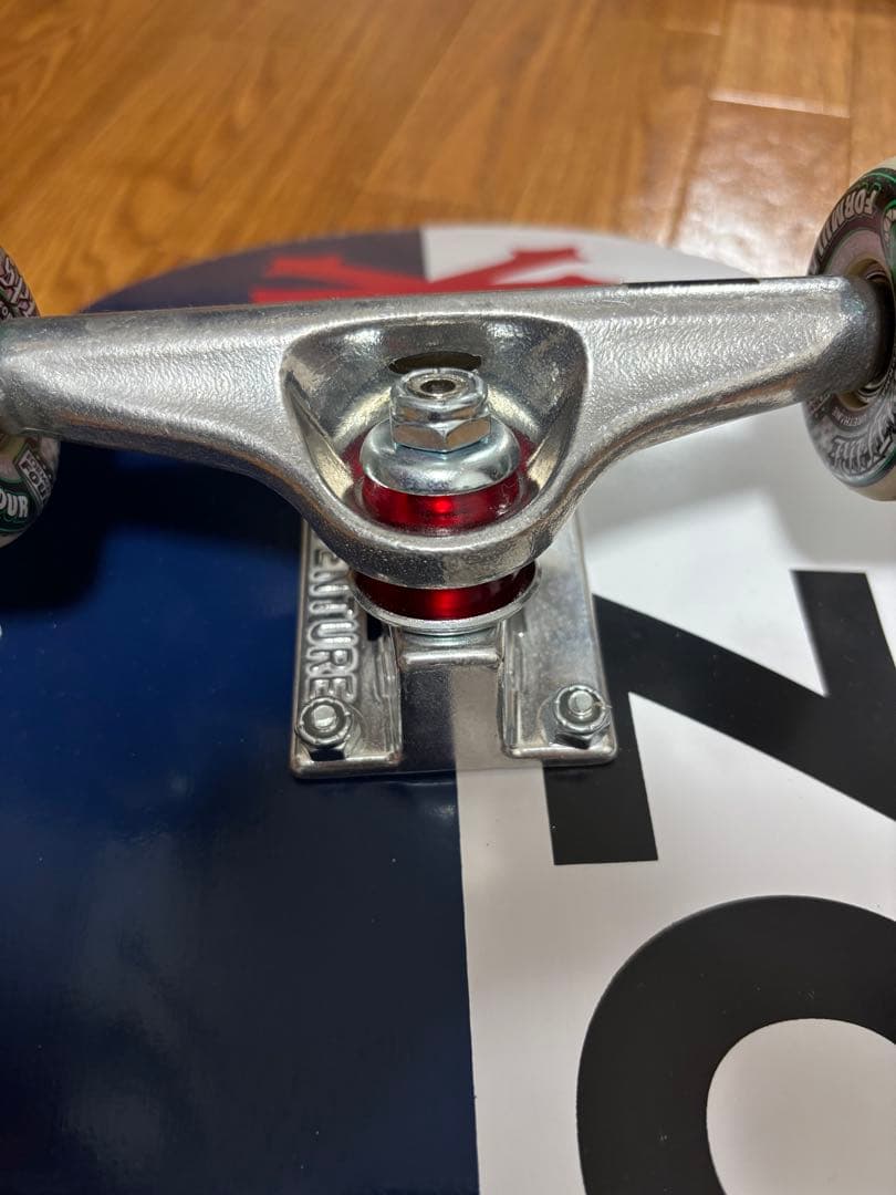 ZOO YORK コンプリートスケートボード　8.0インチ