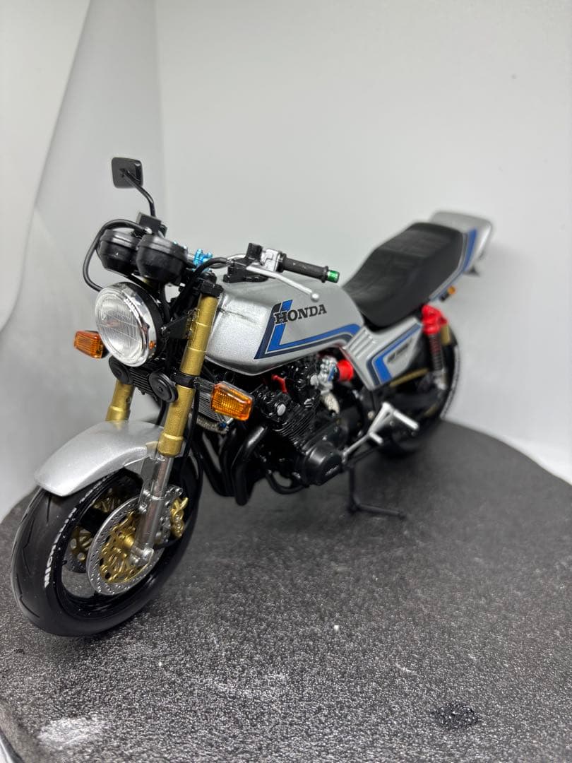 プラモデル完成品　タミヤ　ホンダ　CB750F 1/12 スペンサー　レプリカ
