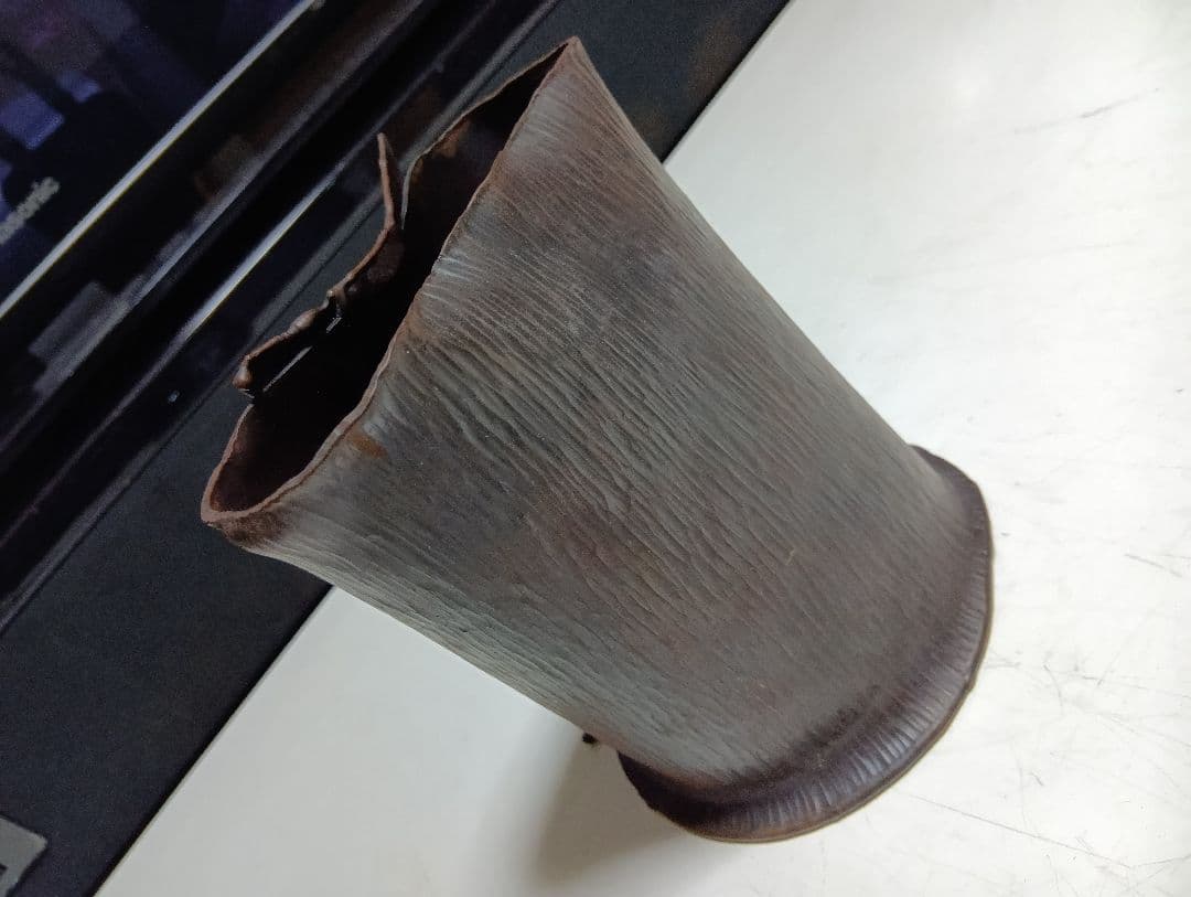 2002年　虎泉刻　純銅　ハンマートーン　金属工芸　オウル　フクロウ　ペン立て