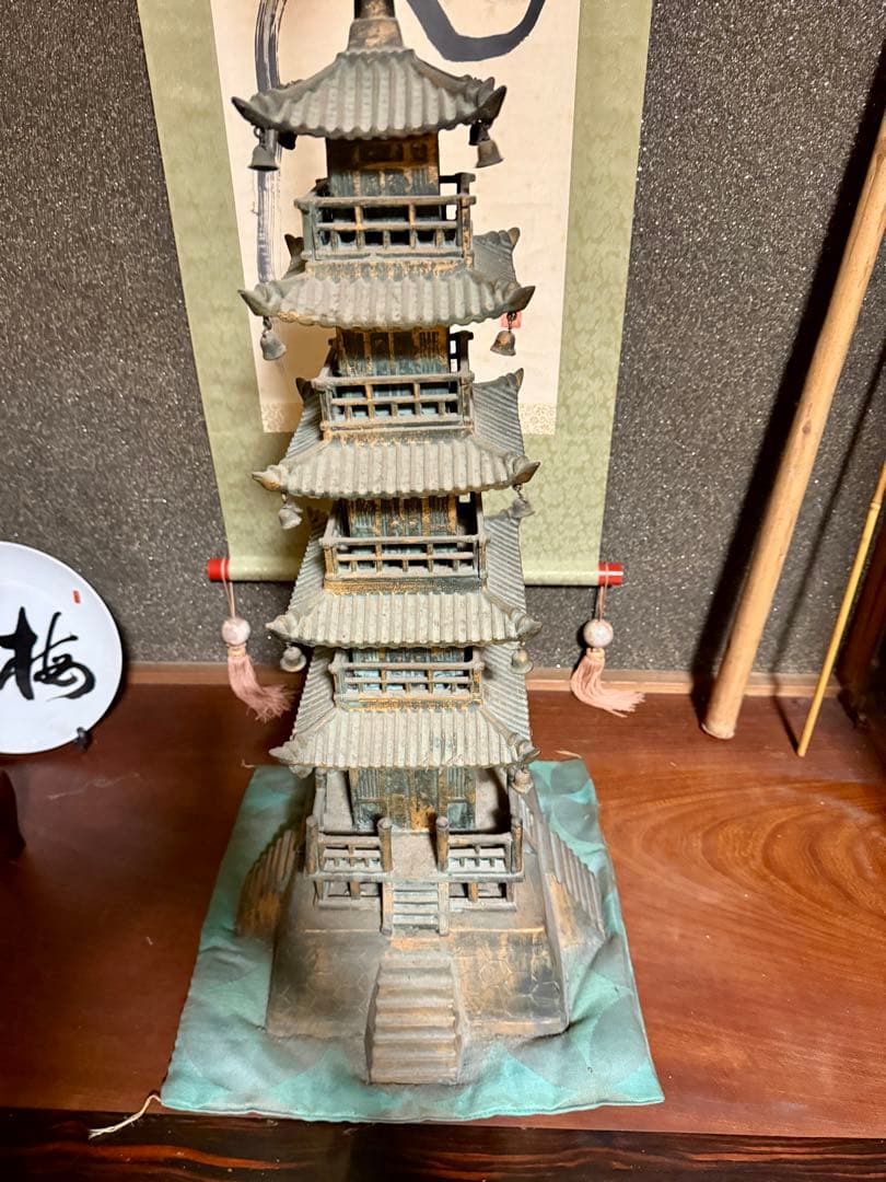 【貴重品】五重塔 鉄製 鈴付 骨董品 高さ約1050mm 総重量約15.6kg