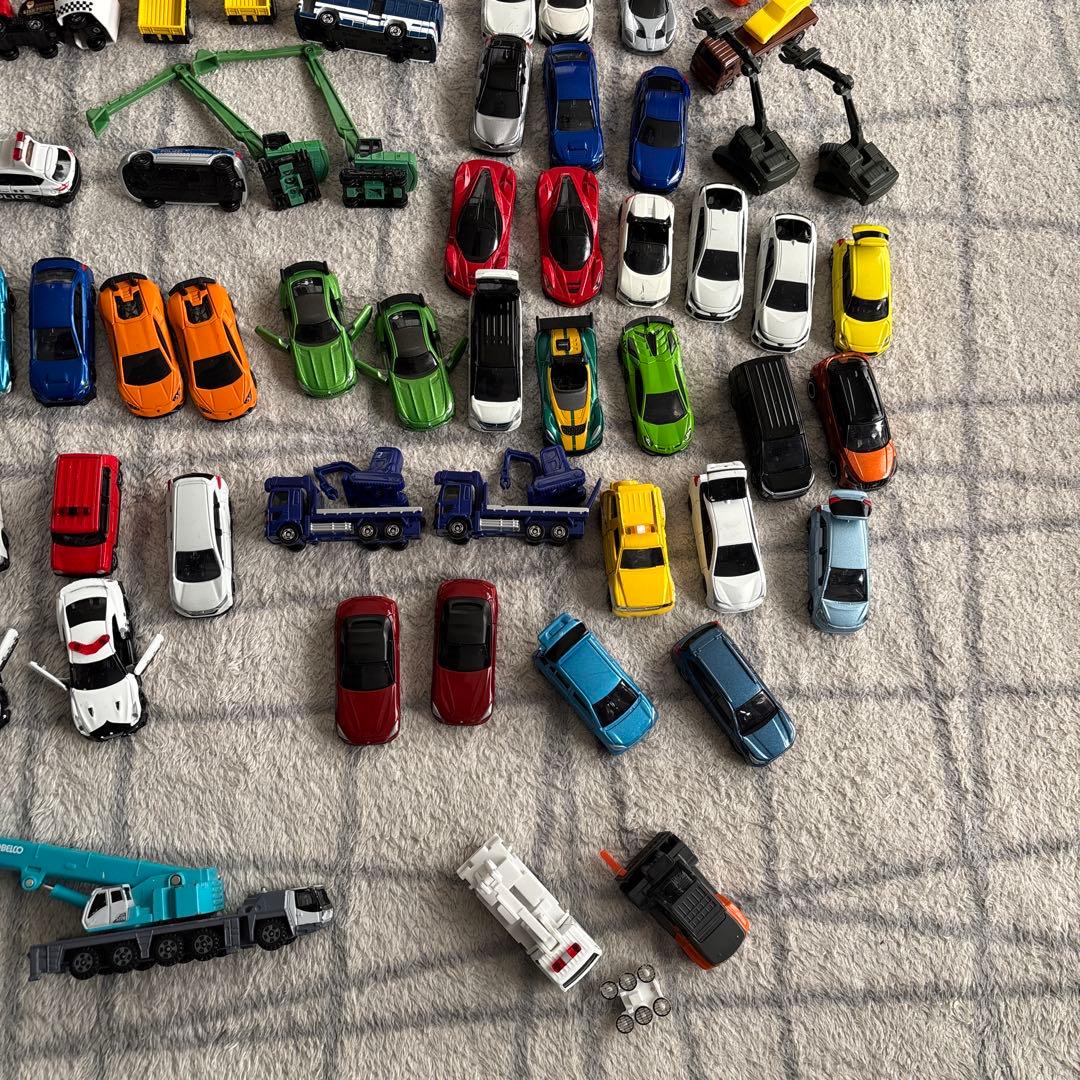 トミカ　　約200台
