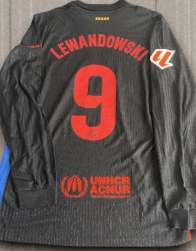 24/25 バルセロナ アウェイ 9番 レヴァンドフスキ 長袖 ユニフォーム