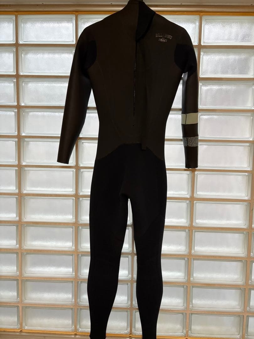 BILLABONG セミドライ ウェットスーツ バックジップ 5×3ミリ