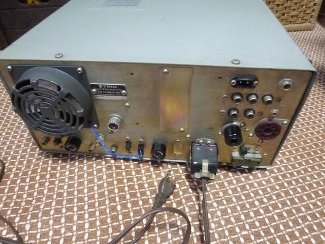 トリオの名機　SSB トランシーバー TS-520V　ジャンク