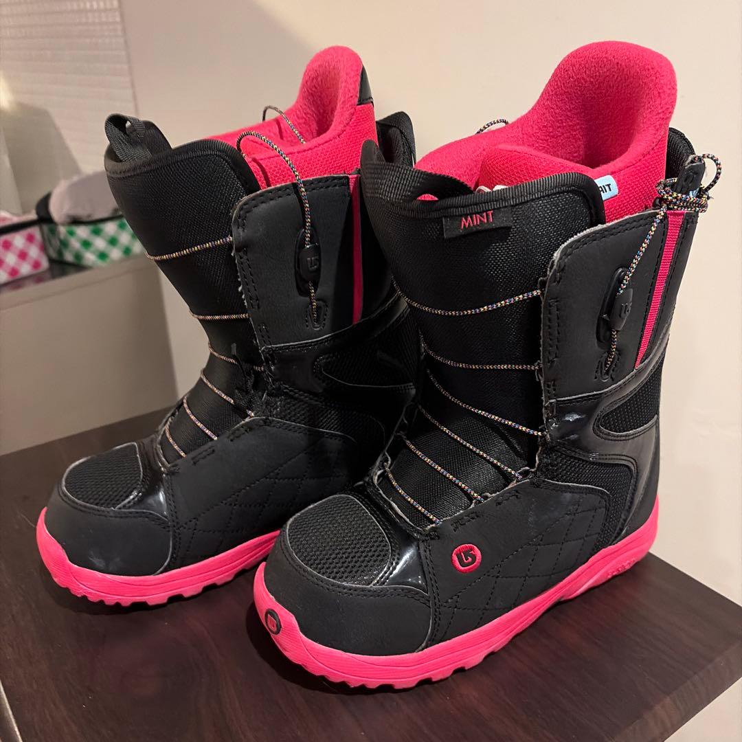 BURTON MINT ブラック/ピンク 女性用スノーボードブーツ
