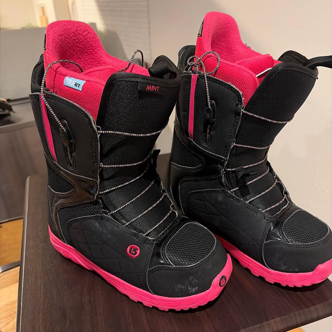 BURTON MINT ブラック/ピンク 女性用スノーボードブーツ