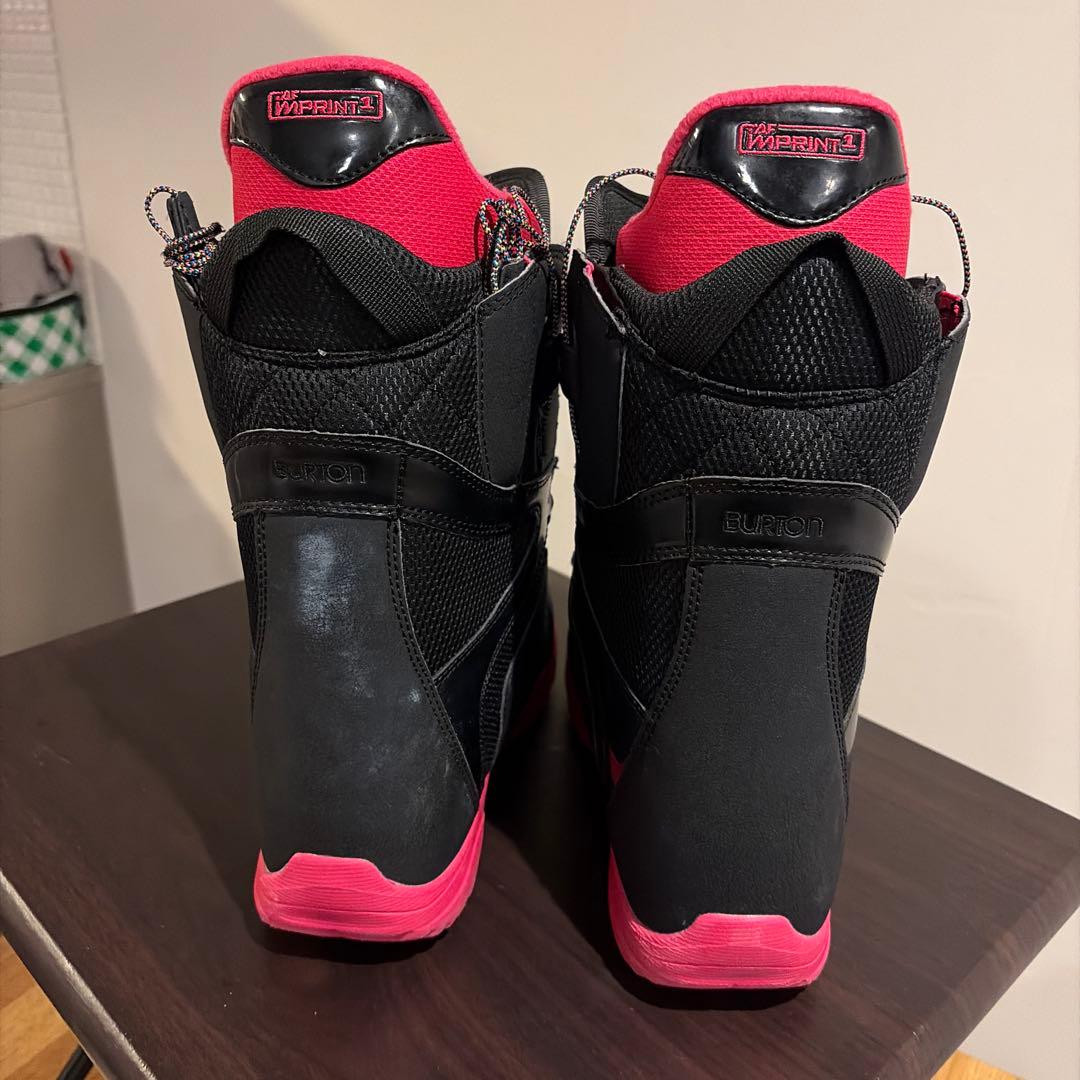 BURTON MINT ブラック/ピンク 女性用スノーボードブーツ