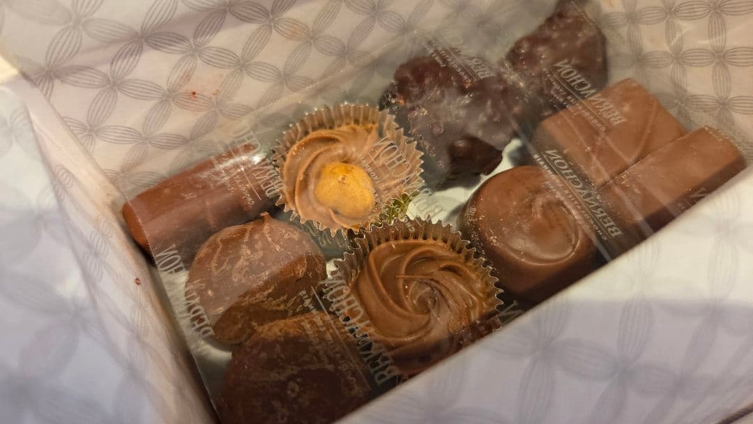 BERNACHON　ブラック＆ミルク・アソート・ボックス　パレドール