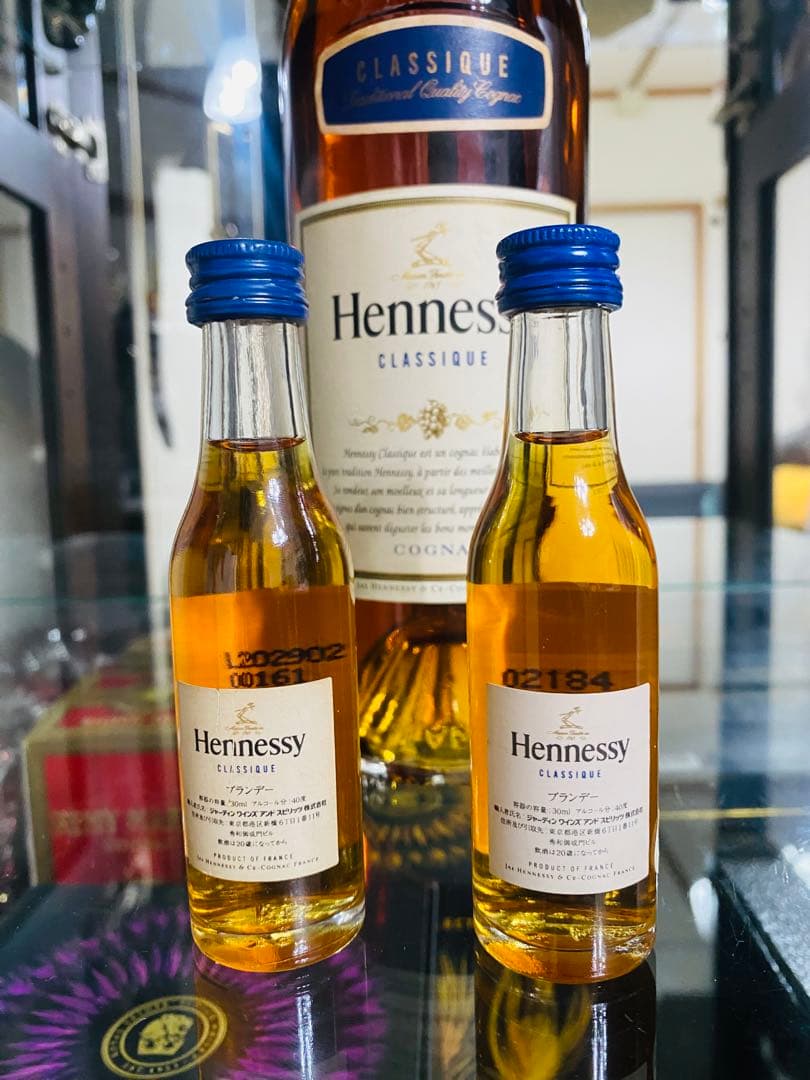 Hennessy Classique 700ml + 2本 ミニ 30ml.