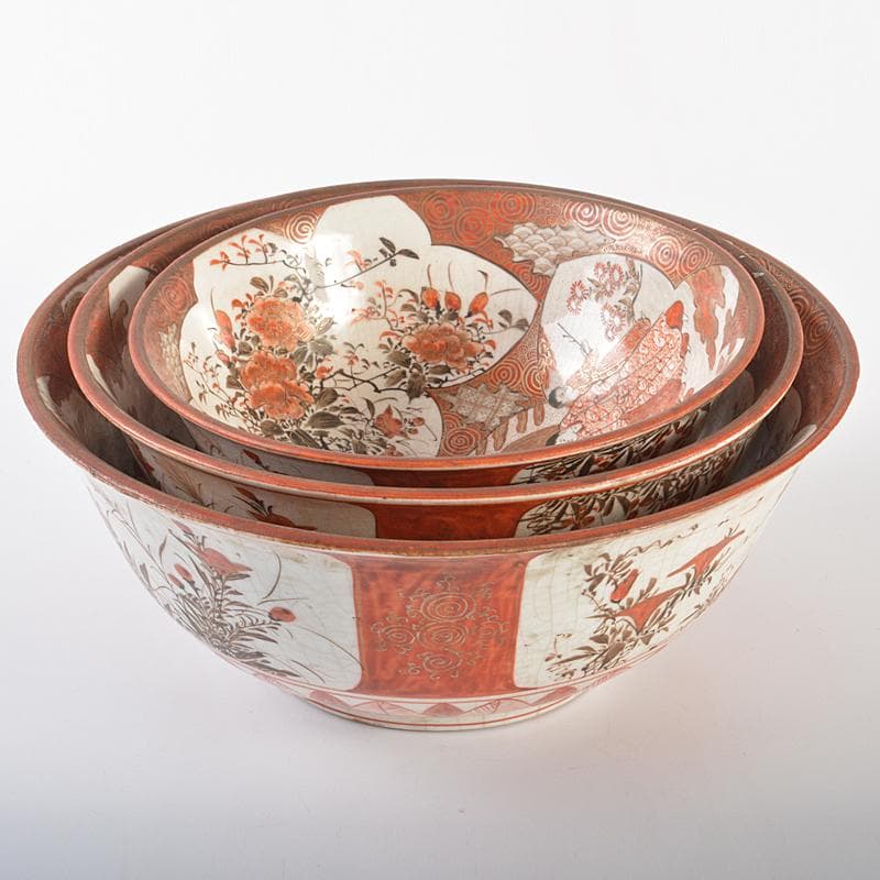 九谷焼　古九谷　赤絵金彩　窓絵　山水人物花文　三ッ組鉢　D　R6530B