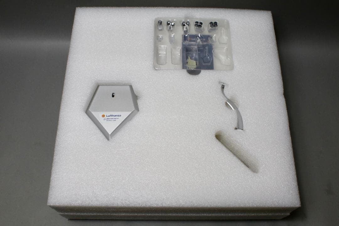 1/200 ルフトハンザ B747-8 レトロ塗装 D-ABYT