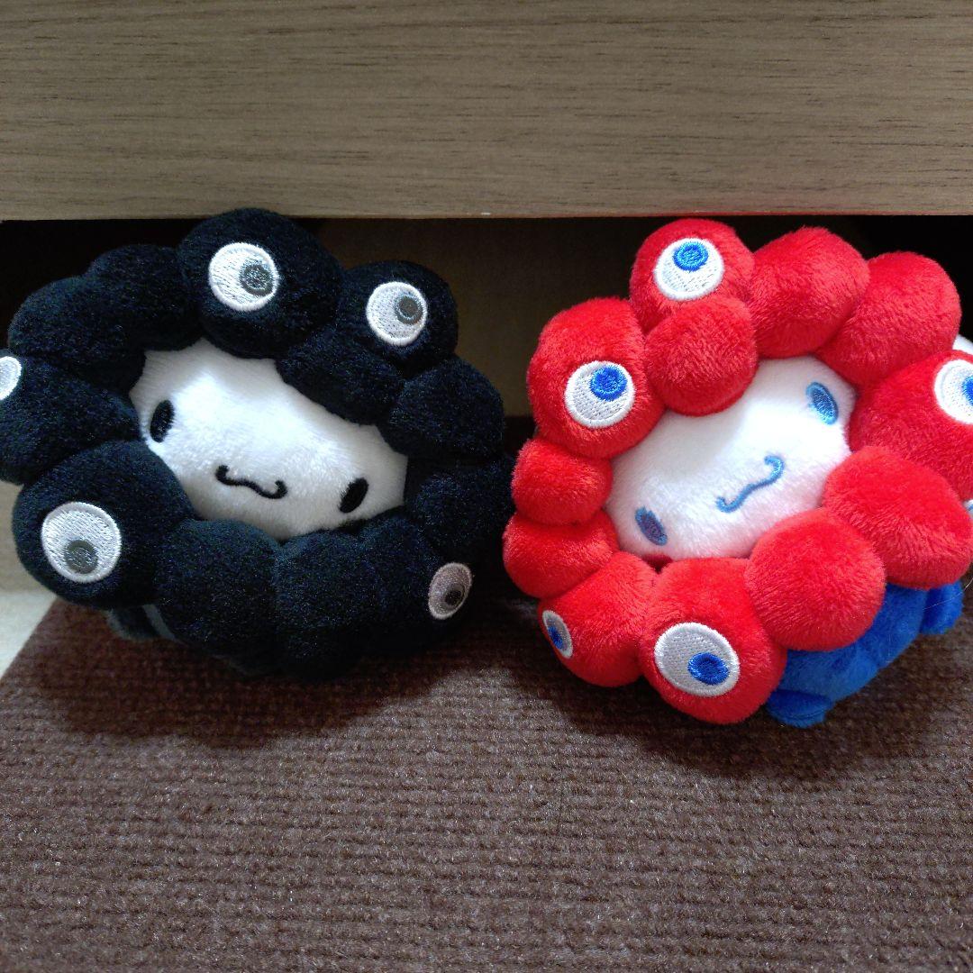 【新品未使用】サンリオミャクミャクノーマル、ブラックカラビナ　シナモロール