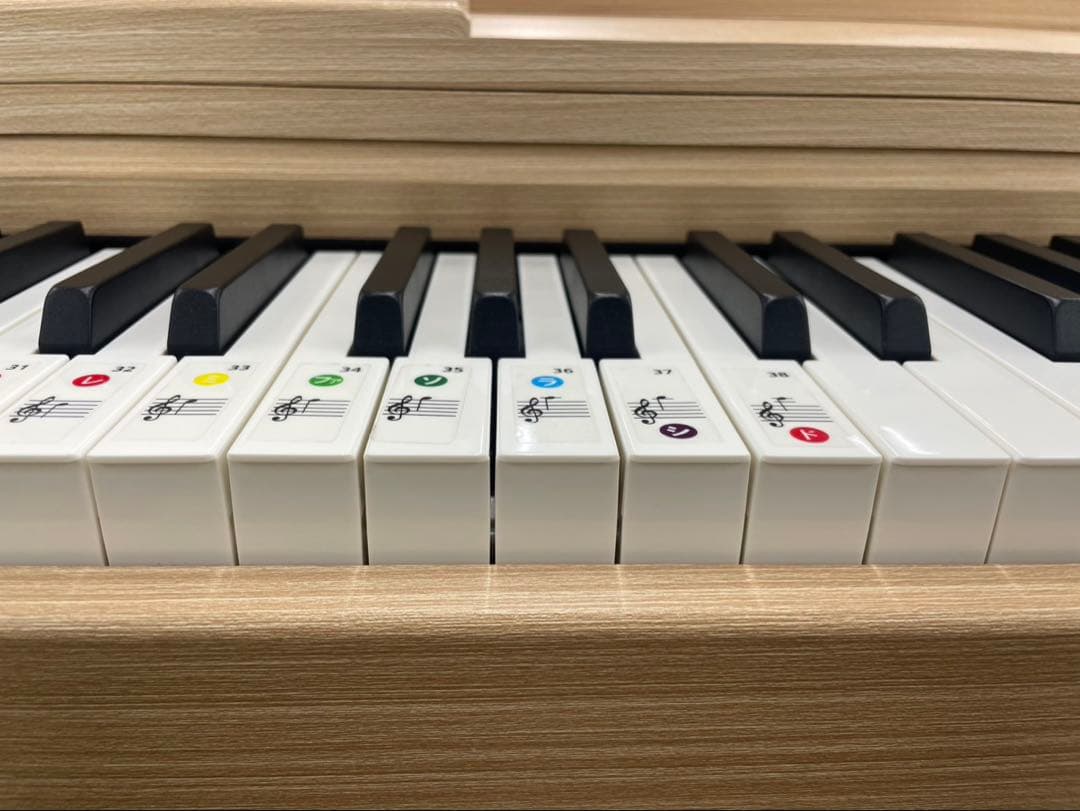 電子ピアノ88鍵盤　ハンマーアクション鍵盤　３本ペダル　オーク