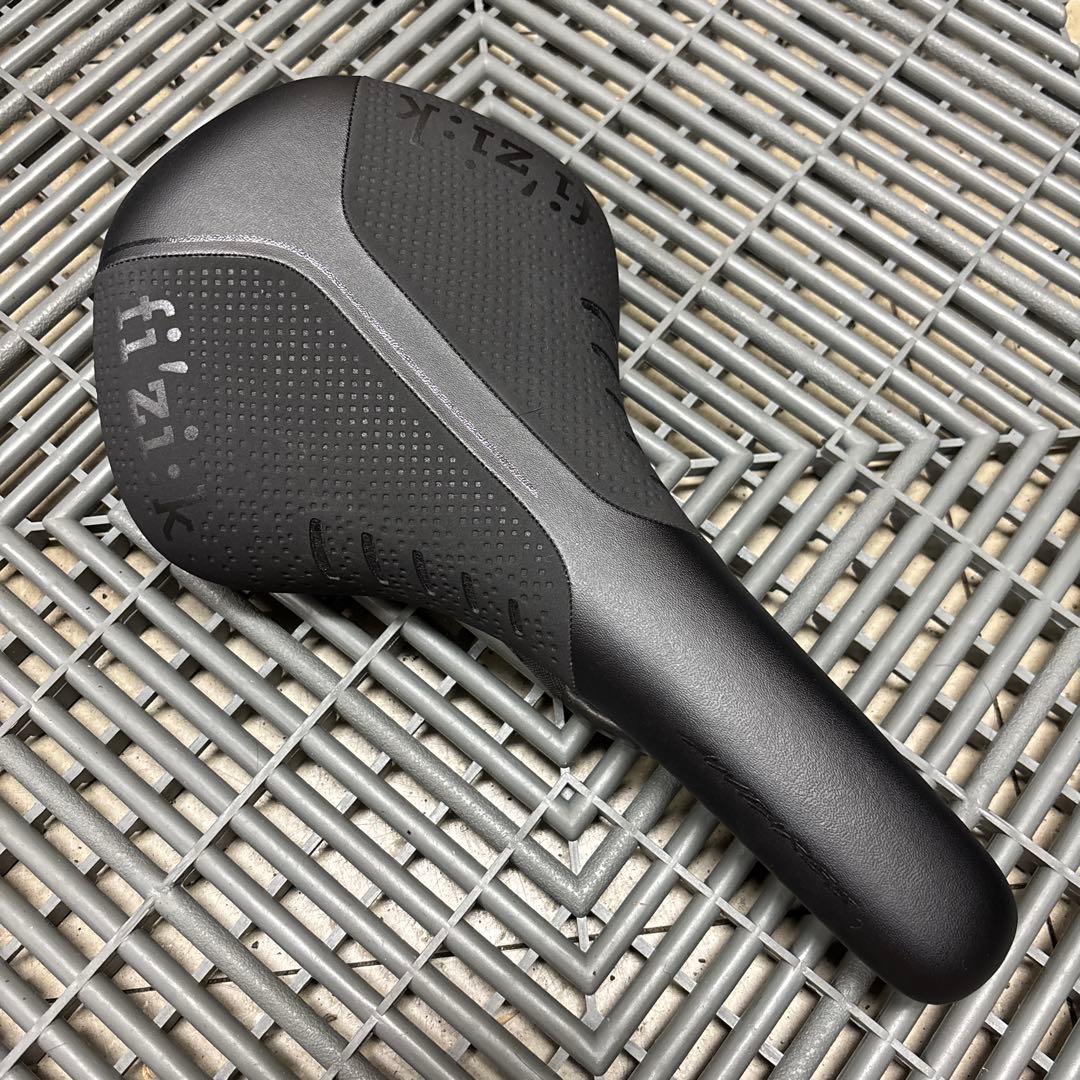 fi'zi:k ANTARES アンタレス R1 カーボンレール ラージサイズ