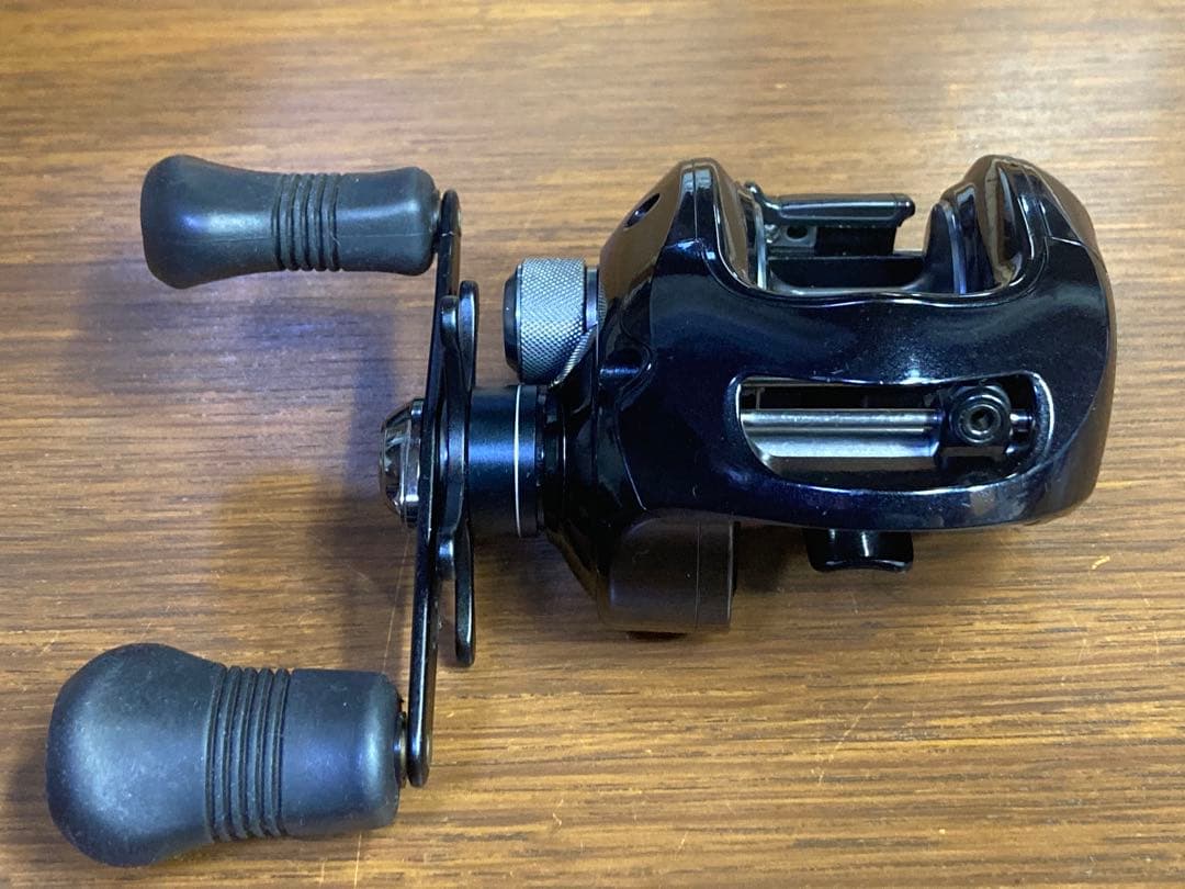 リール SHIMANO SPEEDMASTER 200