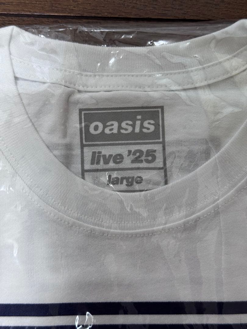 【新品未開封】oasis live'25 Tシャツ Photo UKデザイン L