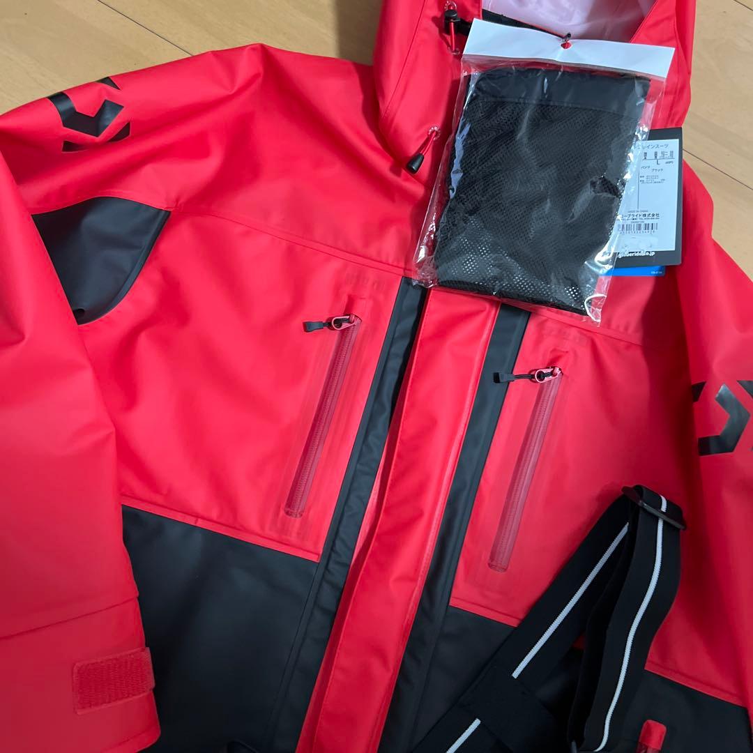 ダイワ　オーシャンレインスーツ　Lサイズ