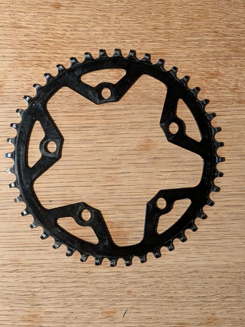 □ WOLF TOOTH DROP-STOPB PCD 110 44T